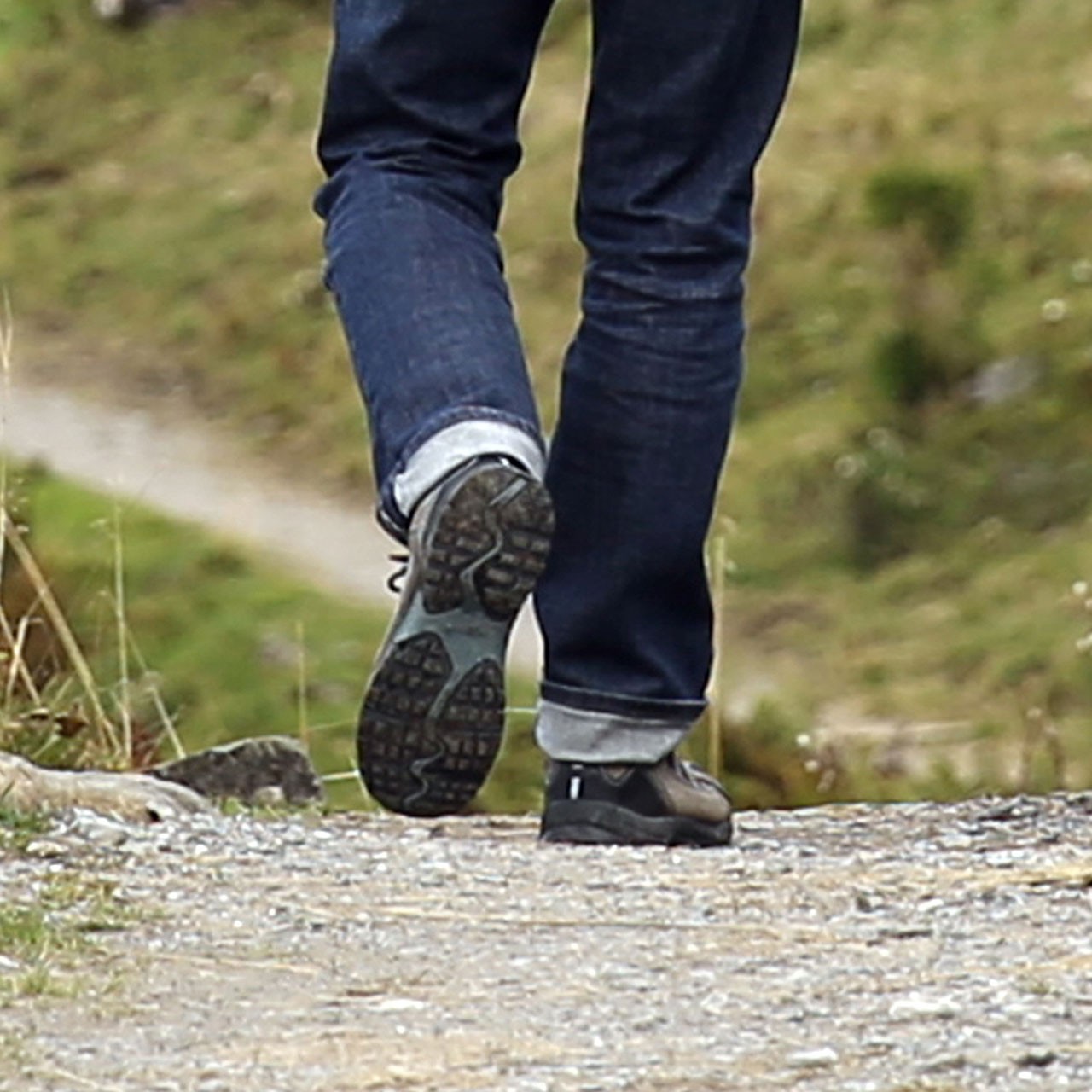 Chaussures rando homme, sandale de marche, chaussure trail Asics